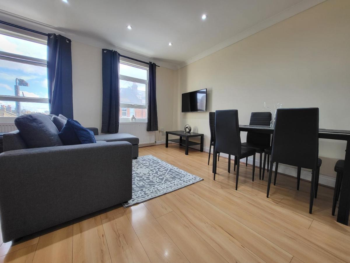 Tooting Bec Central Apartment By London Tube Exterior photo